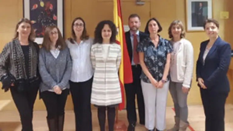 CRE Irlanda.Los 8 en la embajada