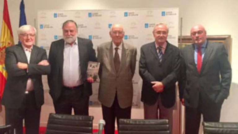 1. De Izq. a dcha. Romero Fontao, José Cora, José Manuel Romay, el delegado de la Xunta en Madrid José Ramón  Ónega y Daniel Fernández