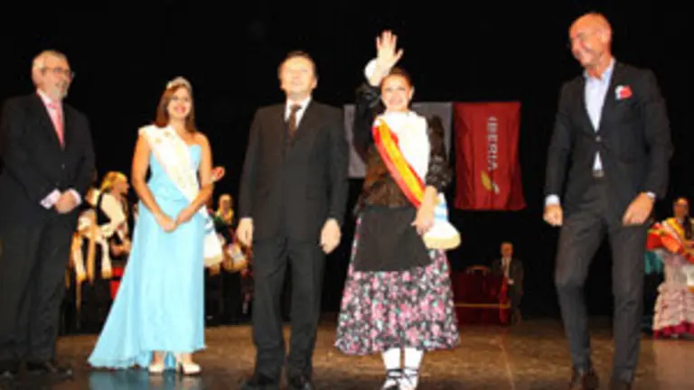 Reina colectividad 1