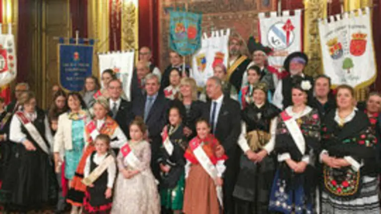 13:00 Palacio de Navarra, Pamplona. El consejero de Presidencia y Justicia, Rafael de la Sierra, participa en los actos de la XVIII Semana Cultural de las Casas Regionales dedicada a Cantabria.
