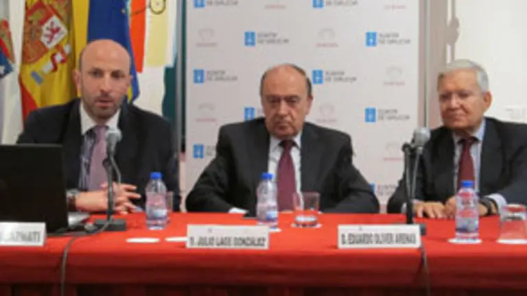 Ramsi Jazmati, Julio Lage (Aegama) y Eduardo Olier, directivos del Instituto Choiseul España - copia