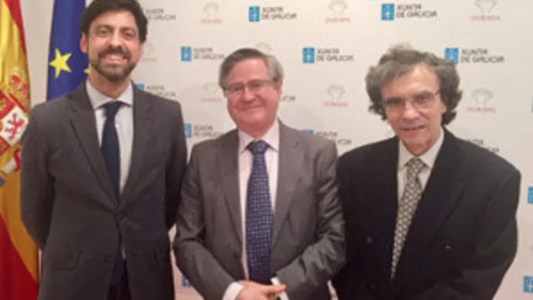 1. Francisco Javier Martín, arquitecto de Fomento, el coordinador de Avtividades de la Casa, Ramón Jiménez y José Antonio Ortiz, pte. de la Asociación de Amigos de los  Caminos de Santiago de Madrid