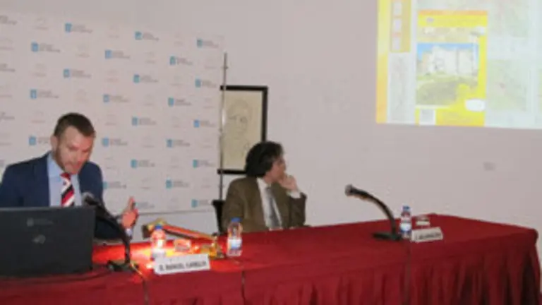 Manuel Carbajo y José Antonio Ortíz, en un momento de la conferencia