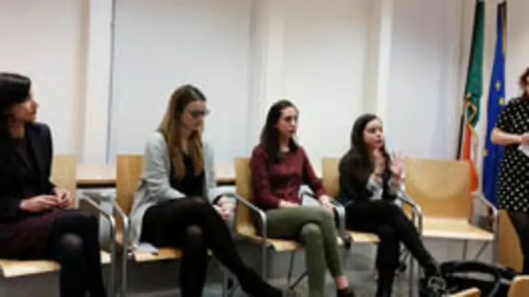 Conferencia Día de la Mujer CRE Dublín2