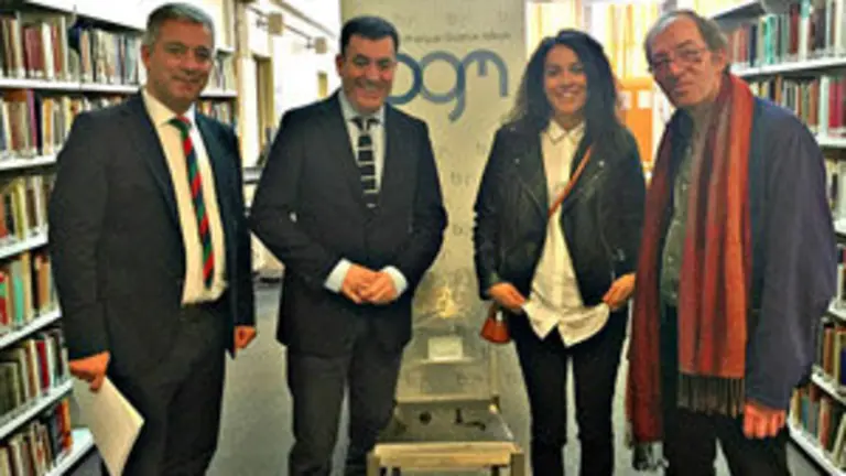 Román Rodríguez. París