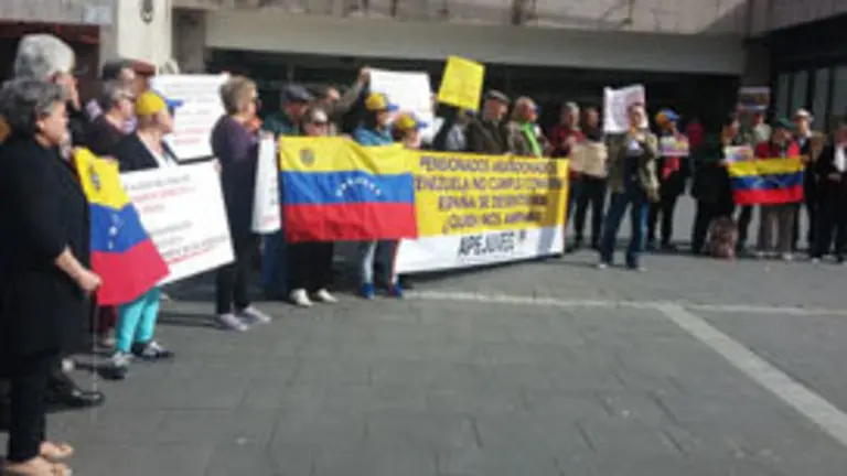 Pensionistas. manifestación en Vigo.1618