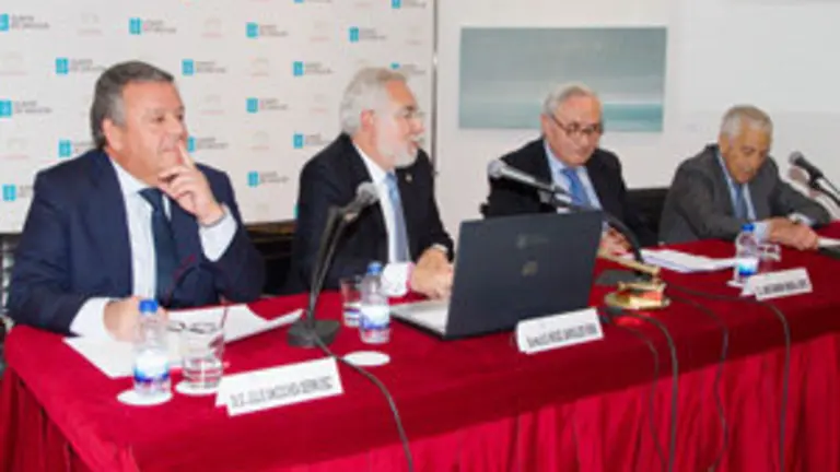 Julio Ancochea, Miguel Ángel Santalices, José Ramón Ónega y Miguel Carrero, en la mesa