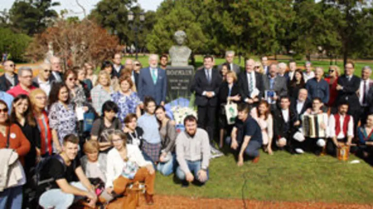 1.Foto Grupal Acto Rosalía