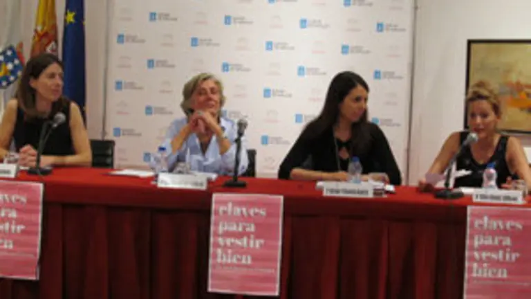 Laura Rodríguez, Ana Rodríguez, Begoña Peñamaría y Rosa Rosado, durante la presentación