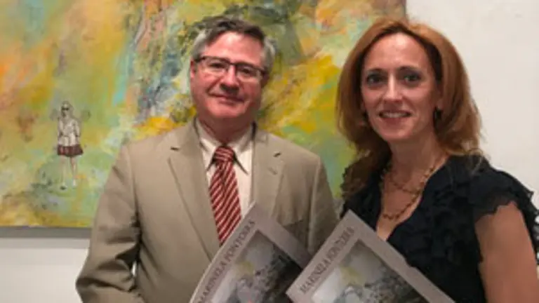 3. Marinela Fontoira con el coordinador de Actividades de la Casa Ramón Jiménez