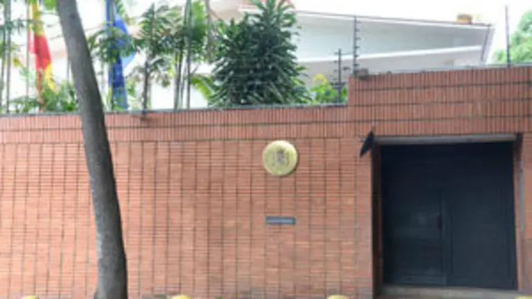 FACHADA EMBAJADA DE ESPAÑA EN CARACAS 1