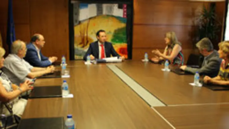 Consejero y presidenta Mierenses Mundo 3