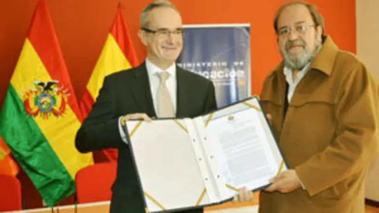Bolivia-Galardón embajador