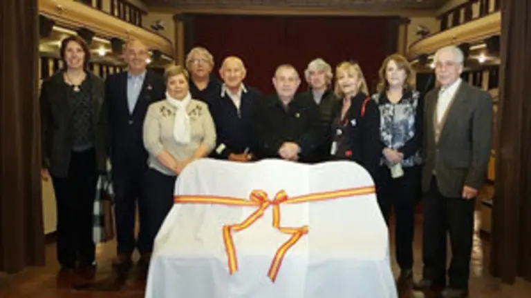 Comodoro Rivadavia. Donación de Sillas 1