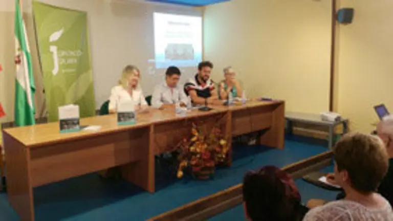 Presentación del Libro Maletas de Cartón