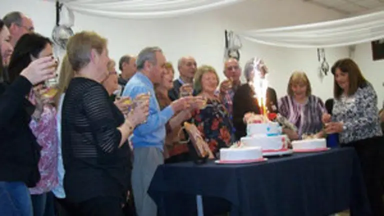 cast y leon bahia 10 aniv 3 9 32