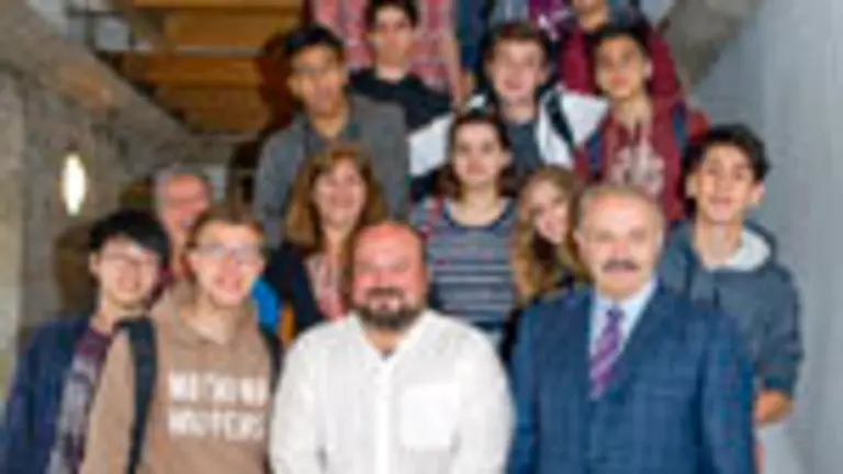 Colegio Santiago Apostol en el CCG copia