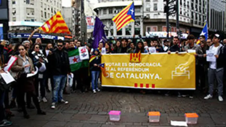 Manifestación en el Casal de Cataluña 2