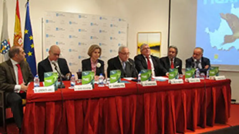 Lorenzo Amor, Xosé Regueira, Carmen Pita, el delegado de la Xunta, José Ramón Ónega, Félix Porto, Francisco Canabal y Jesús Trillo