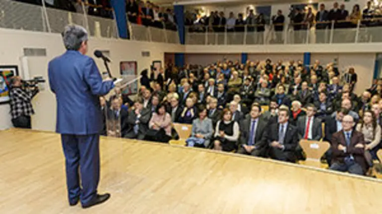 20:30Casa de Cantabria en Madrid, 
C/ Pio Baroja
El presidente de Cantabria, Miguel Ángel Revilla, junto con la vicepresidenta y consejera de Universidades e Investigación, Medio Ambiente y Política Social, Eva Díaz Tezanos, y varios consejeros, preside la recepción institucional con motivo de FITUR 2018.