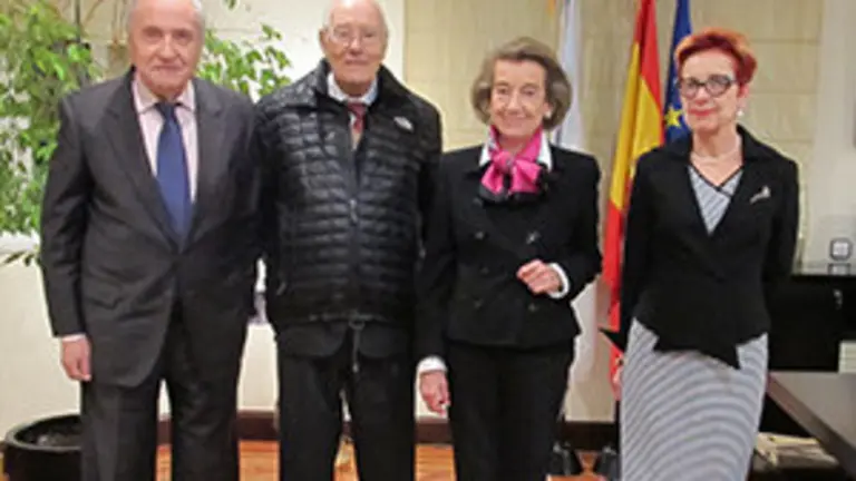 El delegado de la Xunta, José Ramón Ónega, el presidente del Consejo de Estado, José Manuel Romay, la exministra Cristina Alberdi y la escritora María Luisa Maillard