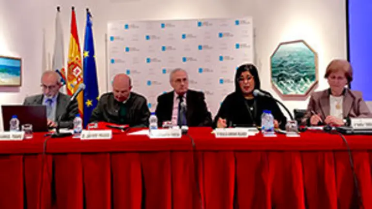 2. De izquierda a derecha Gabriel Tirapu, Javier Prado, el delegado de la Xunta José Ramón Ónega, Rosalía Serrano Velasco y Maria Teresa Salinero