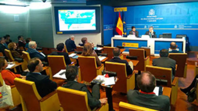 Marcial Marín-Educación exterior