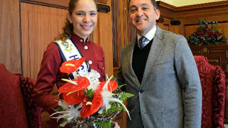 Reina HCV-alcalde Tenerife