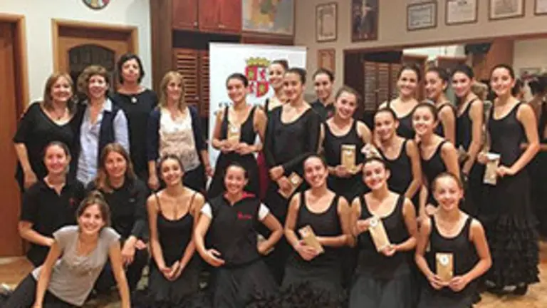 tres lomas cast y leon ana pavlova 27 4 1