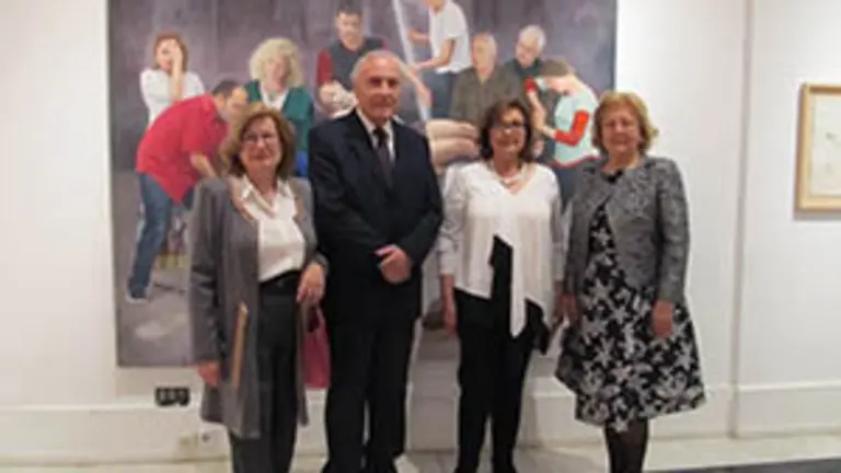 La catedrática María Esther Coladas, el delegado de la Xunta, José Ramón Ónega, la pintora Soledad Fernández y la directora del Grupo pro Arte y Cultura, Mayte Spínola