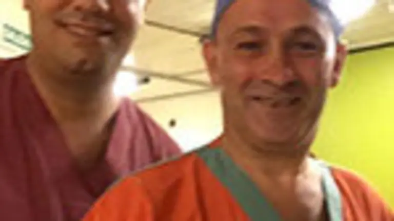 cirujano-Guillermo Dominguez y detras Mariano Ortiz