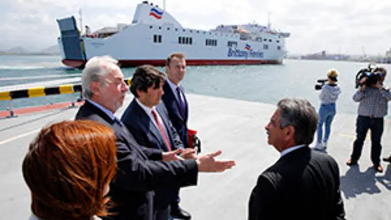 Estación Marítima de Santander 	El presidente de Cantabria, Miguel Ángel Revilla, recibe a los primeros pasajeros de la línea marítima con Cork. 
10 may 18
