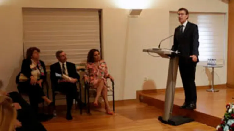 Consello-medalla Lores4