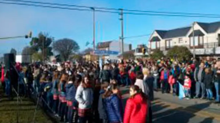 tres arroyos dia de la bandera 24 4