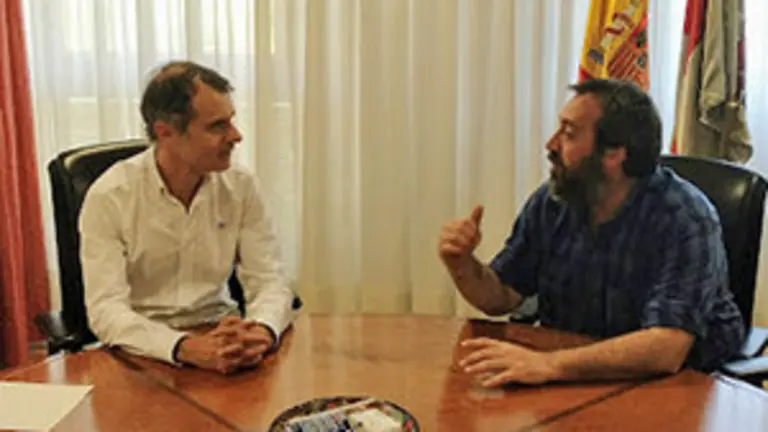 20180910 Secretario general se reune con colectividad CyL en Chile ok 2