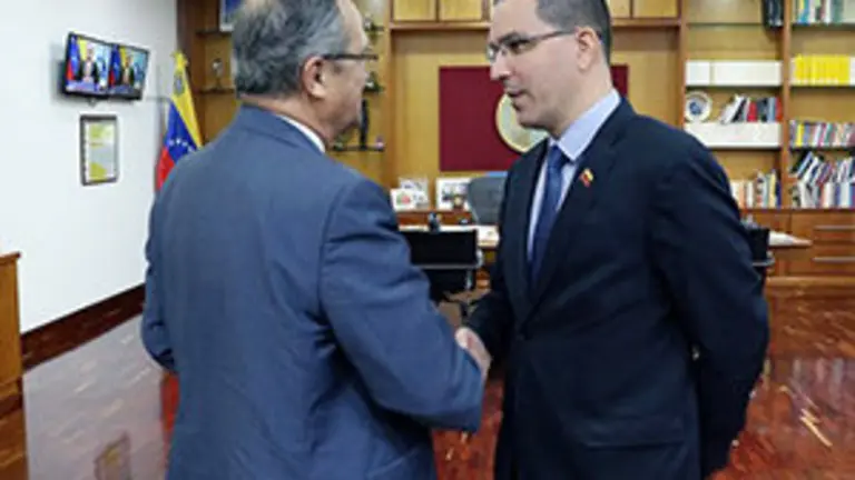 DE LAIGLESIA-JORGE ARREAZA EN CARACAS