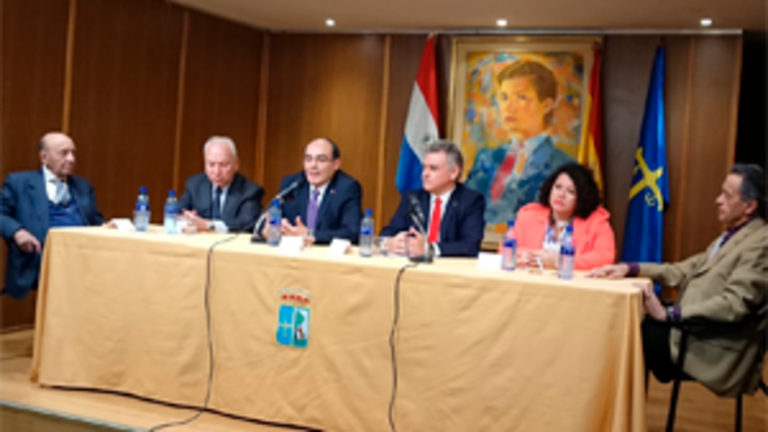 CA Madrid-embajador Paraguay1