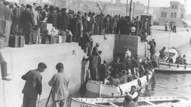 4.Emigrantes.Embarque