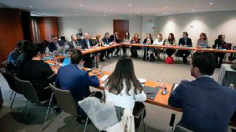 Pedro Ortega-Red exterior