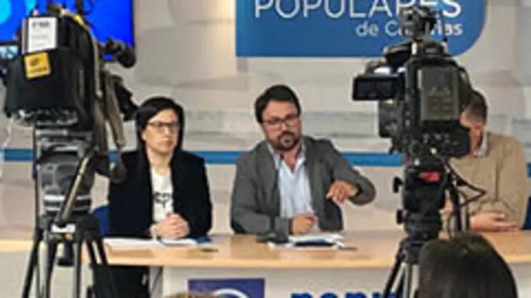 Ana Vazquez y Asier Antona