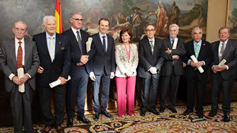 Duque y Calvo-homenaje academicos