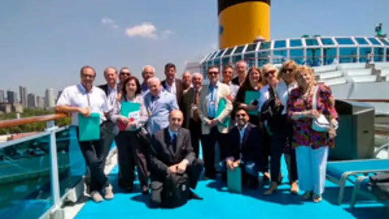 Federacion-Organizadores visitan el Crucero 1