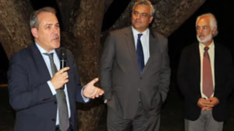 AGUSTIN TORRES COCTEL CARACAS PORT