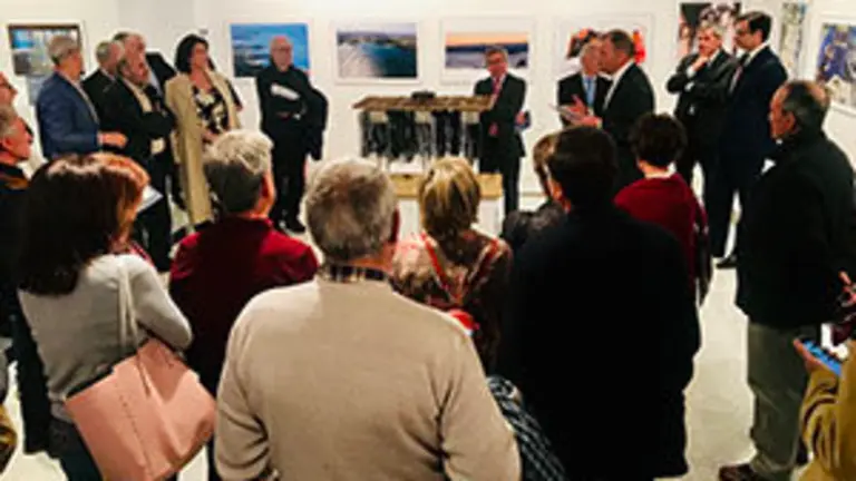 6. En la Sala B el pte. del CR Fco. Alcalde, explica cómo está montada una batea 