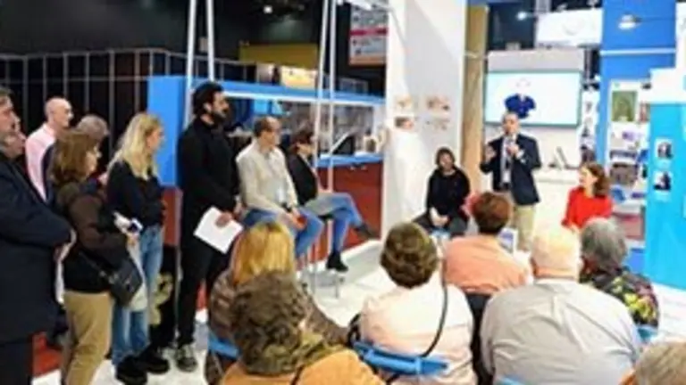 20.Stand conferencia Agis 4