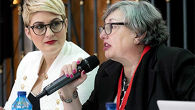 Estela Marina Pérez y Aurelia Álvarez