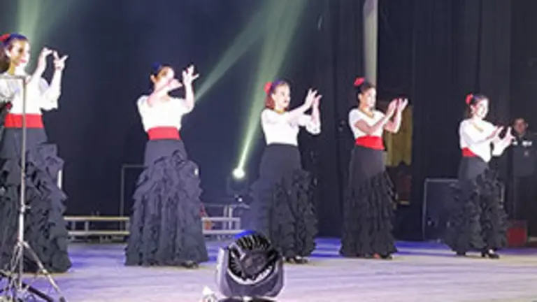 comodoro aniv teatro 25 5 5