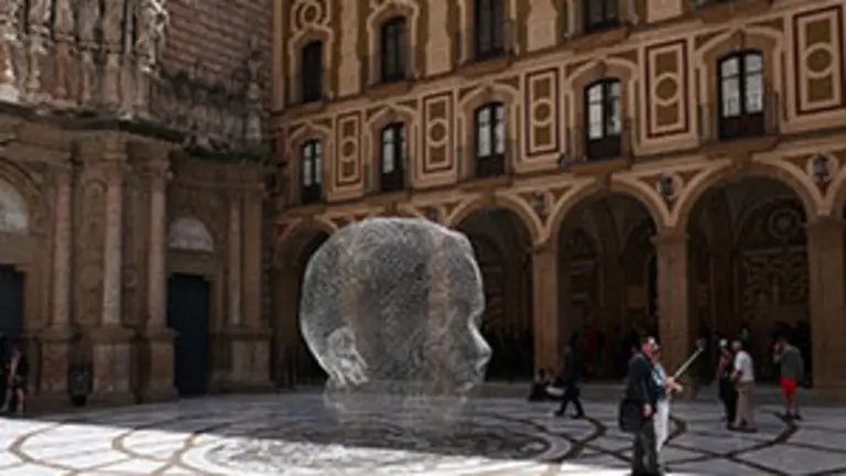 Escultura de Plensa en Montserrat