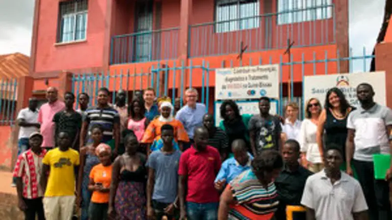 Rueda-Guinea Centro Cida