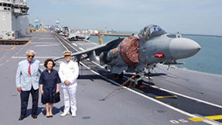 Belgica-Embajadora en portaaviones